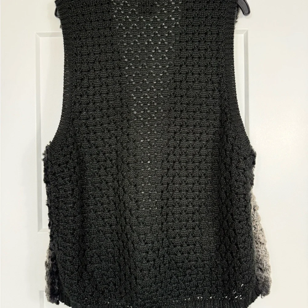 NWT Grace Elements Faux Fur Vest Womens S/M Black Gray Open Wool Blend